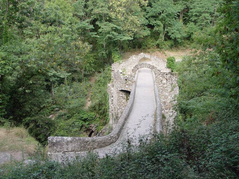 photo038_midi_pyrennees_pont_du_diable.jpg