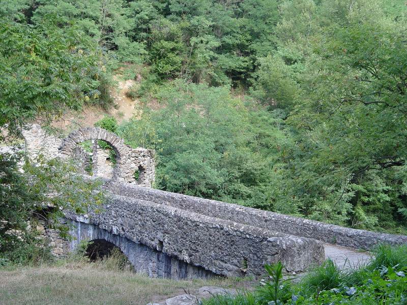 photo040_midi_pyrennees_pont_du_diable.jpg