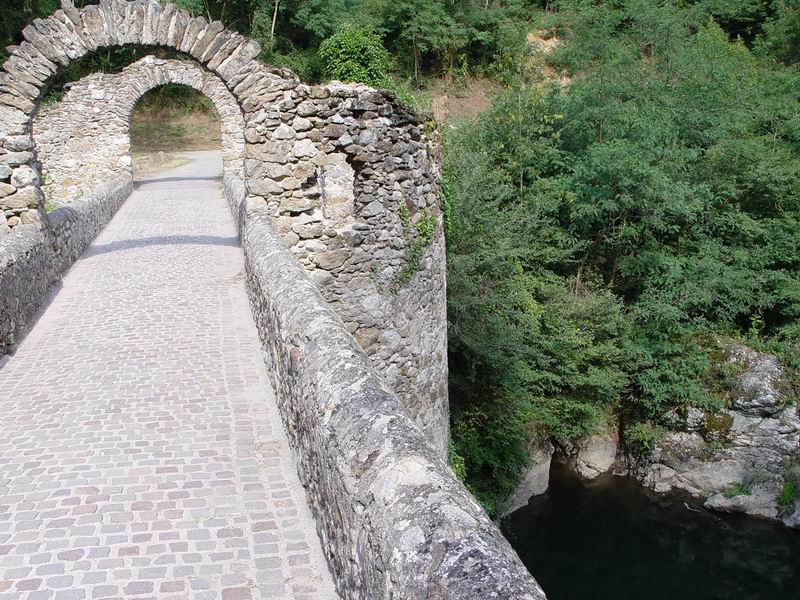 photo042_midi_pyrennees_pont_du_diable.jpg