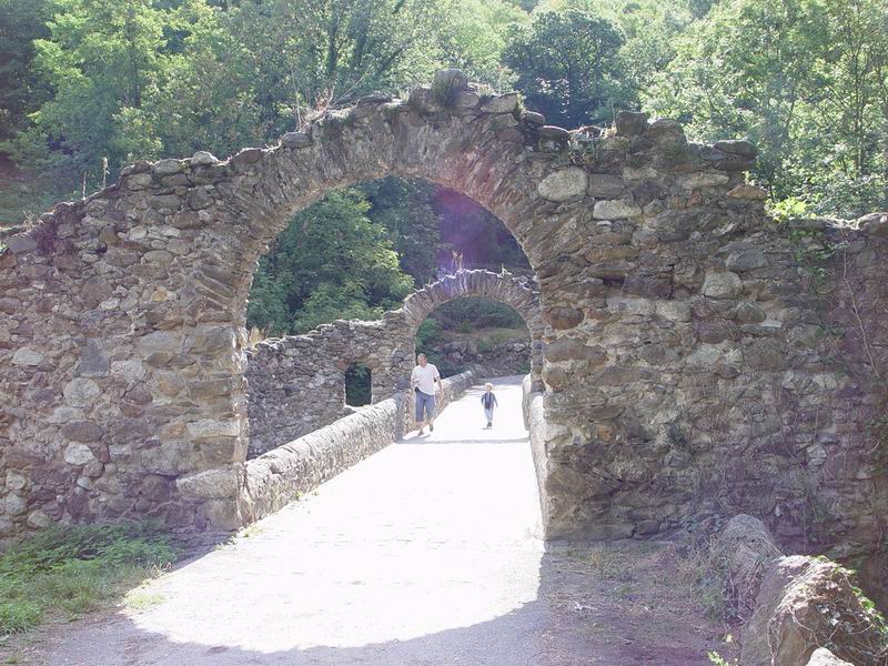 photo044_midi_pyrennees_pont_du_diable.jpg