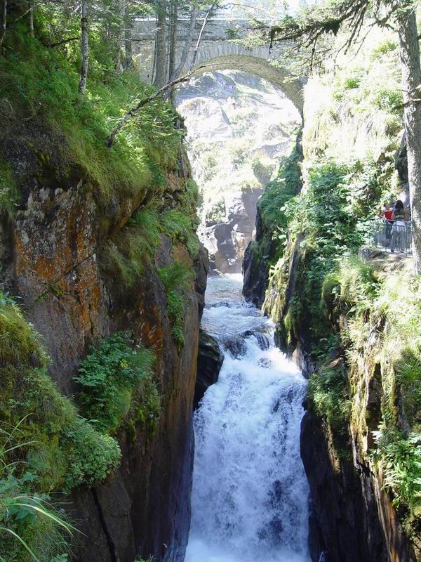 photo097_midi_pyrennees_pont_d_espagne.jpg