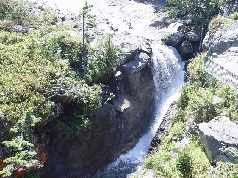 photo105_midi_pyrennees_pont_d_espagne.jpg